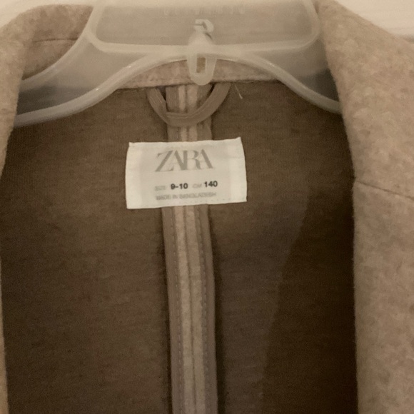 Zara beige Pea Coat for Women with Zara sleeveless turtleneck Italian made scarf - Picture 3 of 10